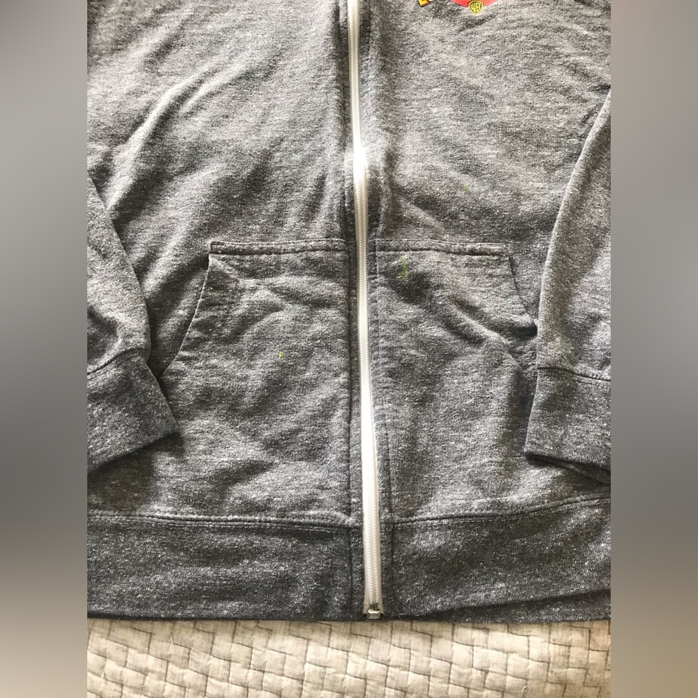 COPY - Looney Tunes “That’s All Folks” Jacket w/ Hoodie pocket w/ flaws - Picture 4 of 7